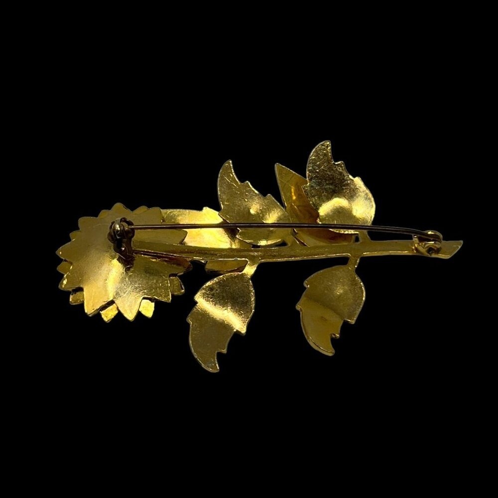 Vintage Flower Brooch Gold White Enamel Accents Textured Layered Faux Pearl Pin - Picture 5 of 11